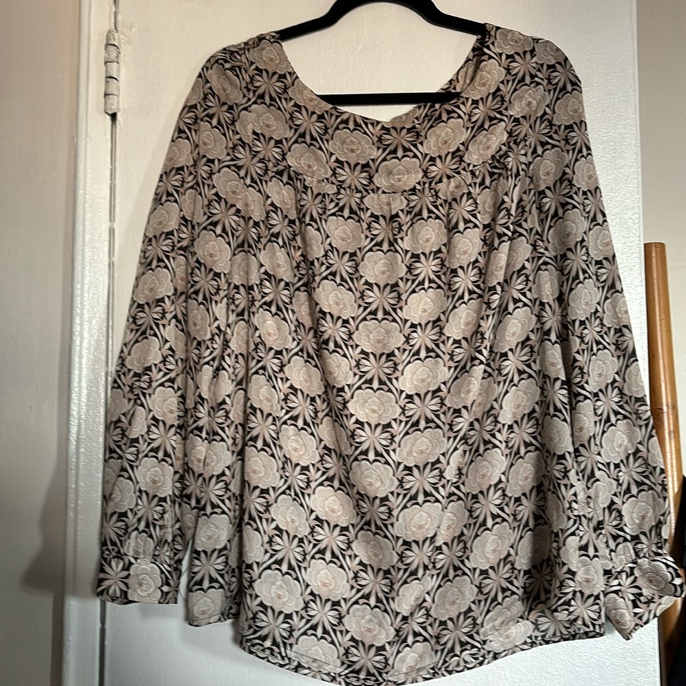 Black and pale pink blouse